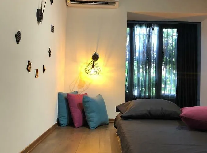 Nikki 2 Apartment *